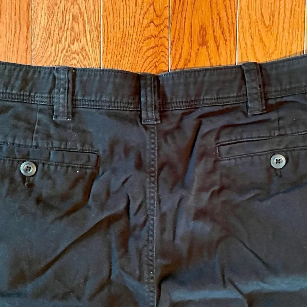 ST. JOHN’s BAY COMFORT STRETCH 10” MEN’s CARGO SHORT IN BLACK SIZE 40